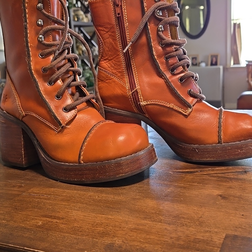 Y2K Frye Villager Lace Ups Size 7  Zip Closure Platform Perfection 3 Inch Heel - Picture 11 of 11